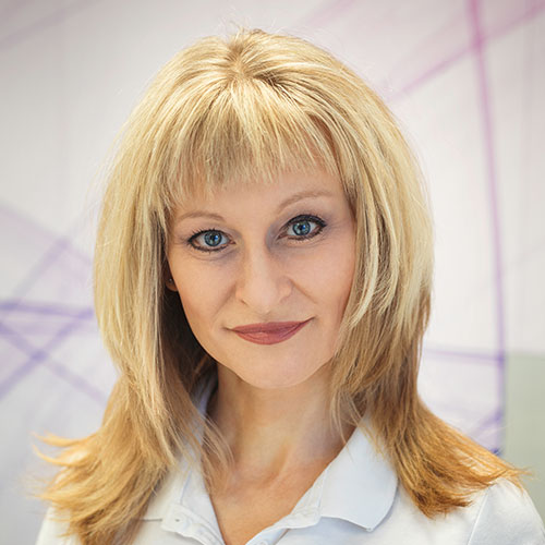 MUDr. Nikola Papoušková
